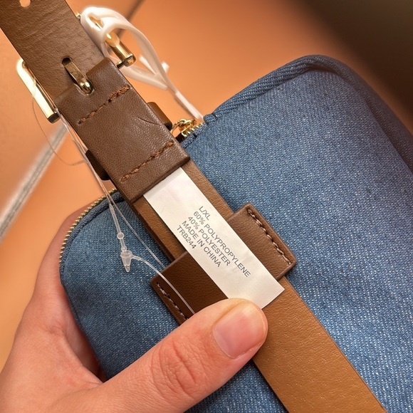 True Religion Blue Belt Bag with Rhinestone Logo Size L/XL NWT - Picture 6 of 8